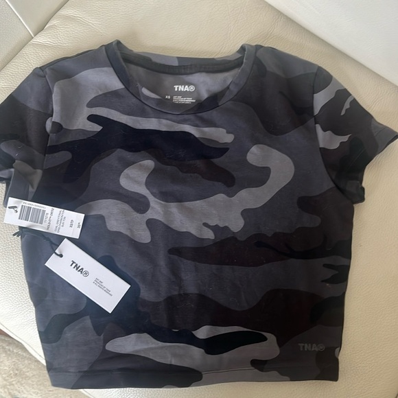 TNA Tops - Cropped t shirt